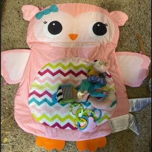 Play Mat with Recline Seat that you can sit the baby in